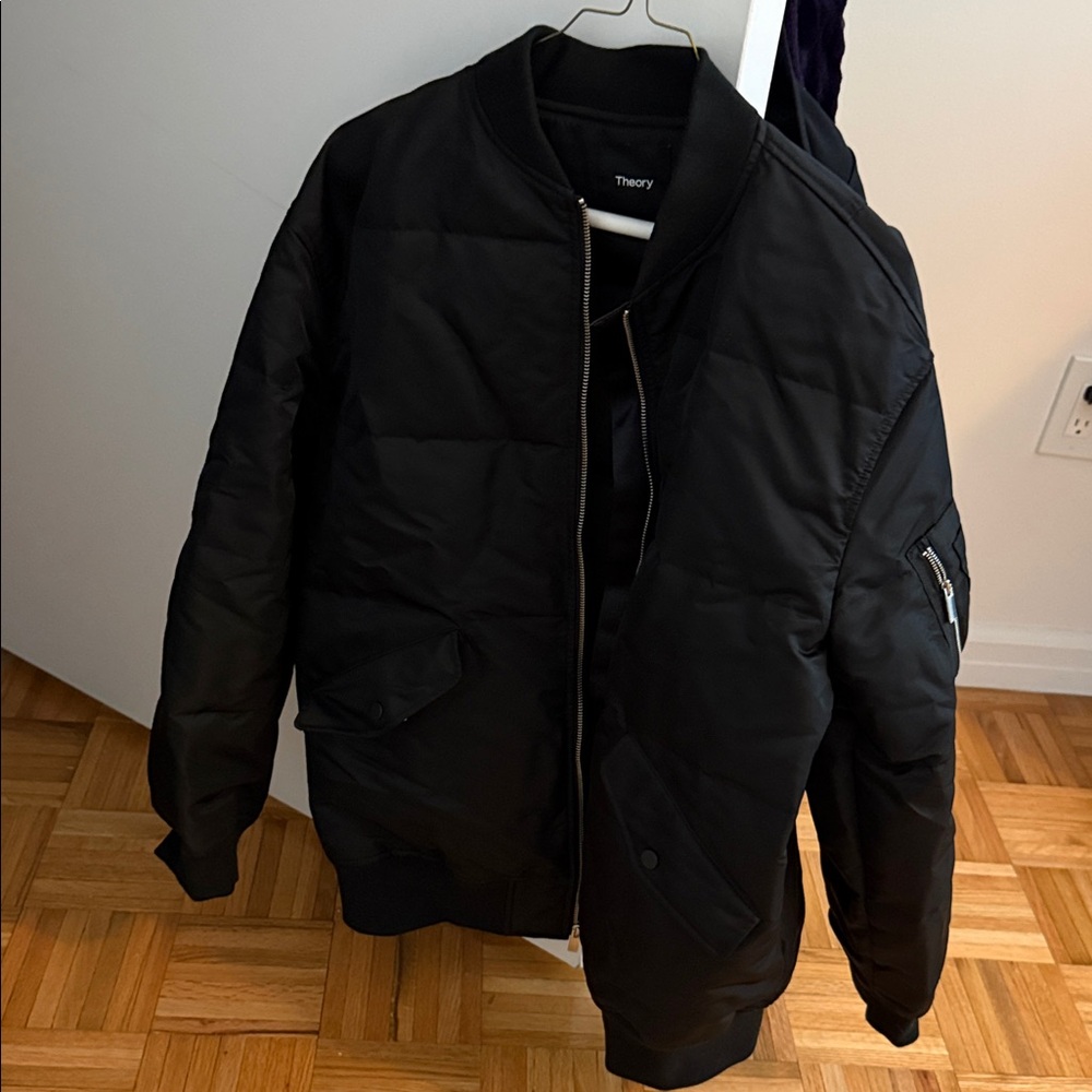 Theory Women’s Size Medium Bomber Jacket NEVER BEEN WORN